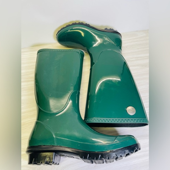 UGG  Shaye Green Rainboots Size 6 (1822942) 2 Used - Picture 4 of 6